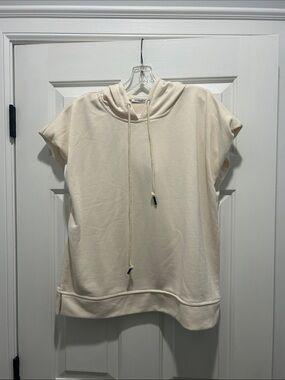Staccato Cream Short-Sleeve Hoodie